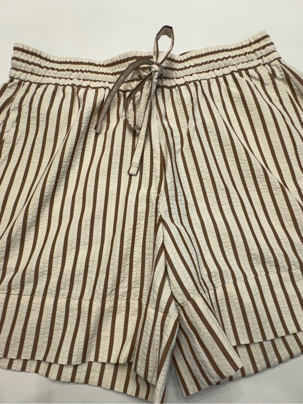 Banana Republic Cream and Brown Striped Mid-Rise Shorts - Picture 3 of 8